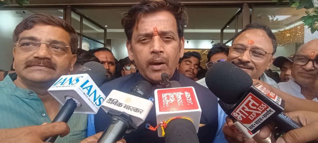 Tmc Ravi Ravi Kishan Criticises TMC Over Alleged Post-Poll Violence in West Bengal